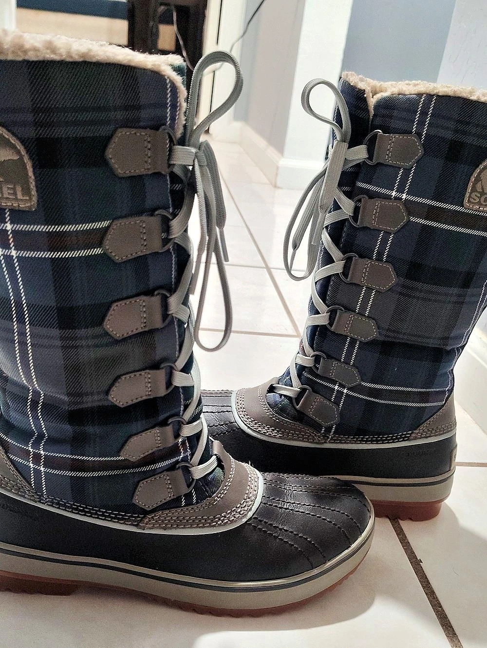 Sorel Joan of Arctic Waterproof Snow Boots Plaid Winter Boots Blue & Black US 8